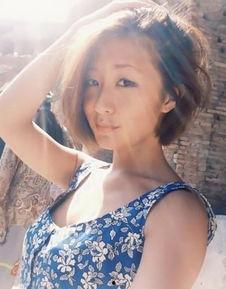 女曝光照片,女明星曝光照片背后的故事