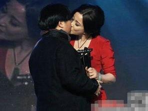 明星女同热吻,明星女同热吻瞬间，打破界限，展现真挚情感