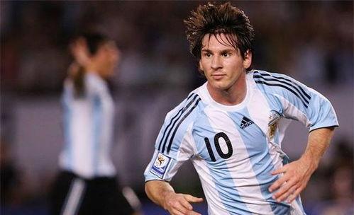 梅西踢球图片,灵动身影诠释足球艺术